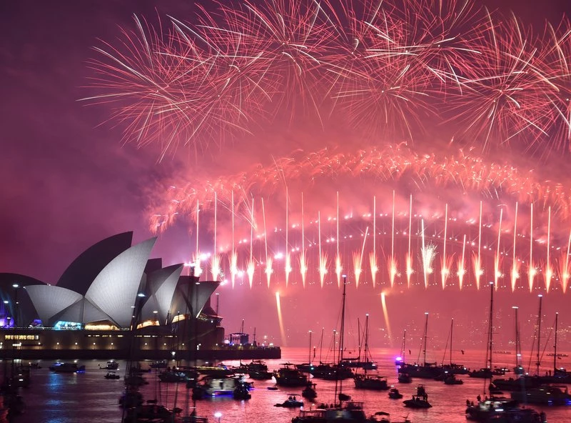 Australians fete Sydney Opera House's 50th anniversary