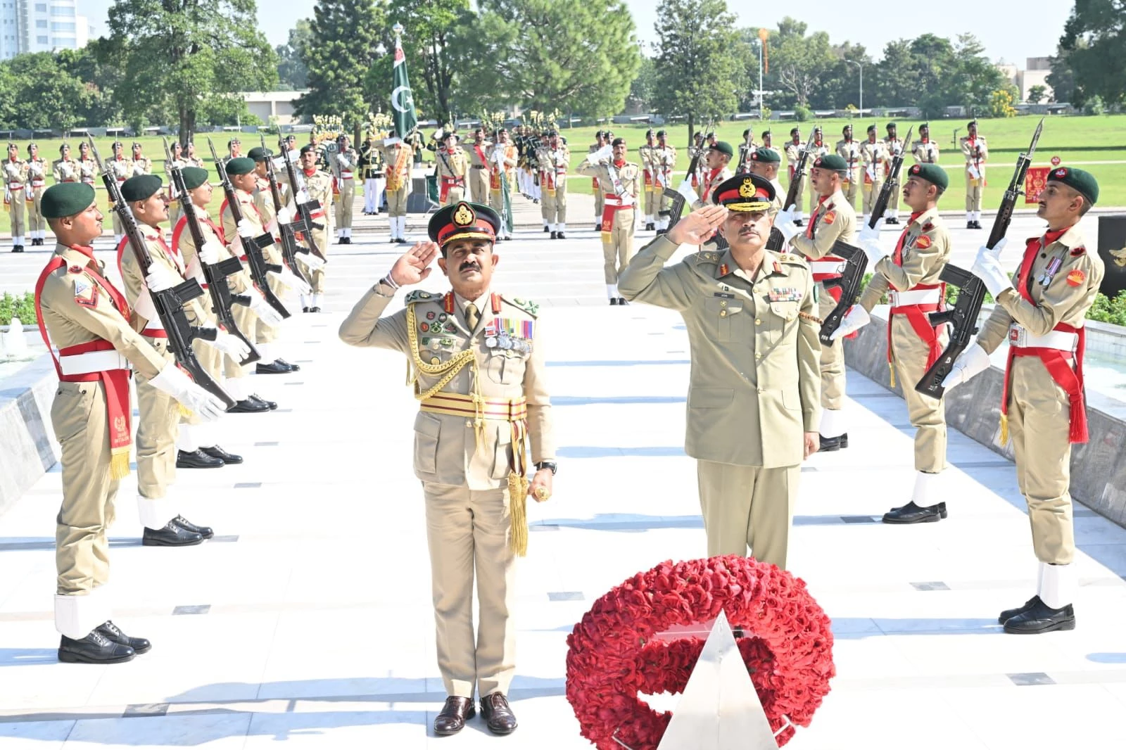 Sri Lankan army commander calls on COAS