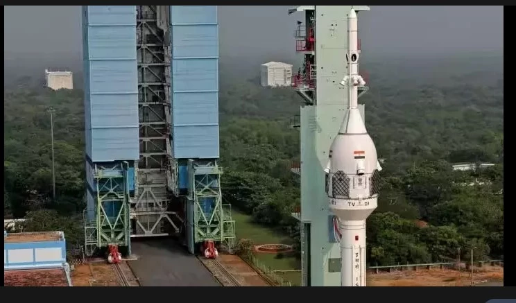 India launches key test for manned orbital mission