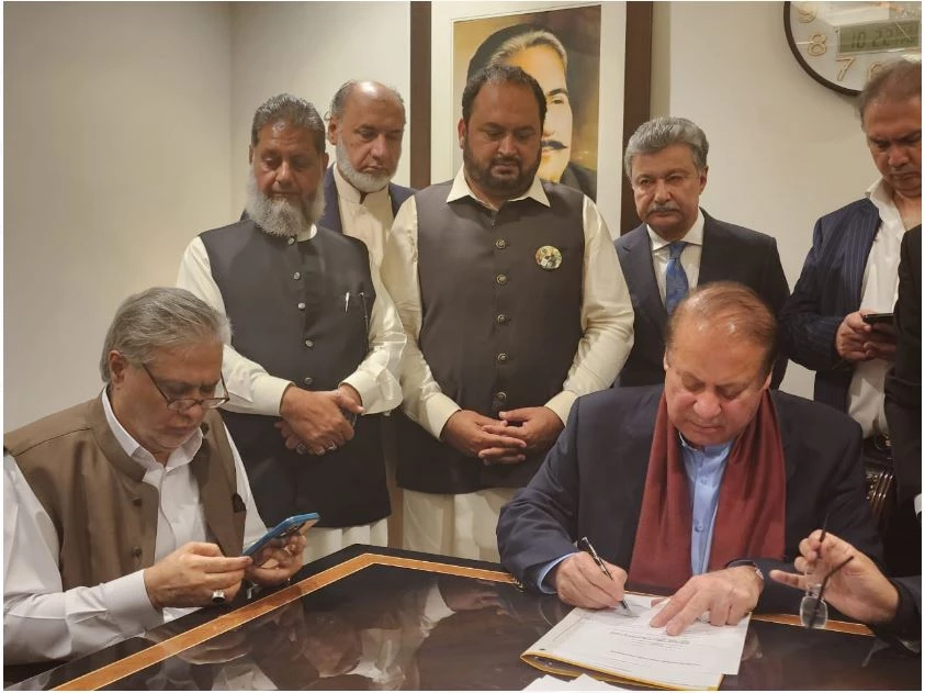 Nawaz Sharif signs appeals challenging conviction in Avenfield, Al-Azizia references