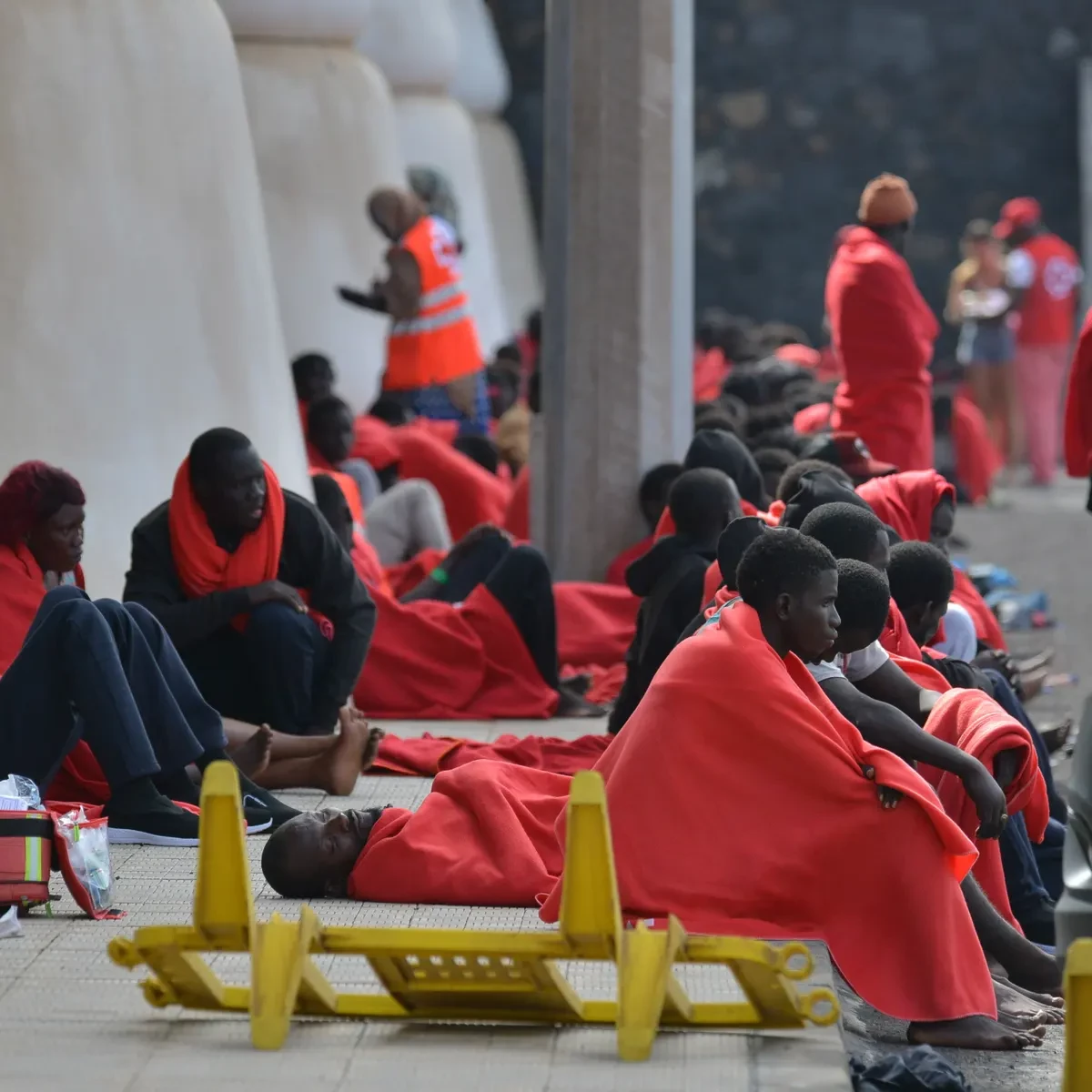 More than 1,200 African migrants reach Spain's Canaries