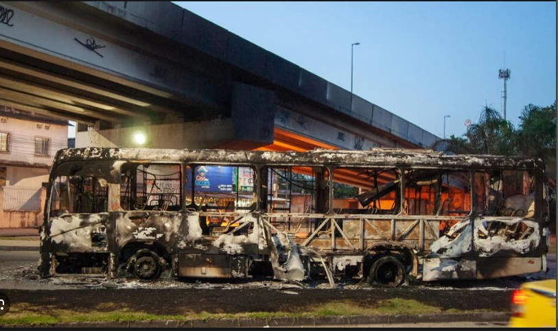 Outlaw militias torch 35 buses in Brazil after crime boss is killed