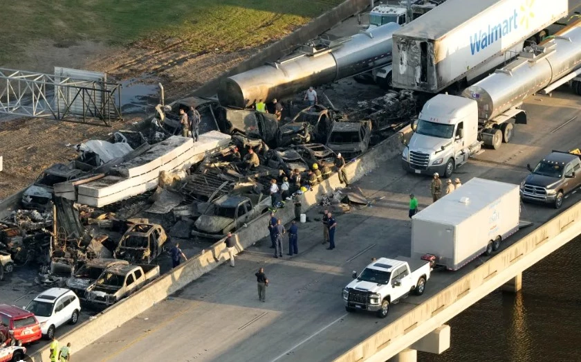 'Super fog' leaves seven dead in massive US highway pileup