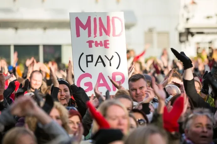 Women strike in Iceland for equal pay, including PM