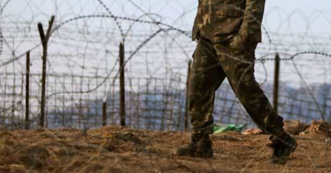 India violates ceasefire; Pakistan strikes back