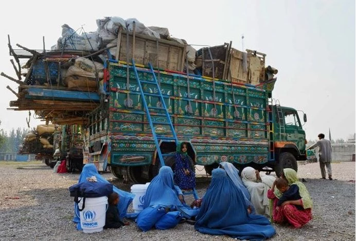 Pakistan prepares deportation centres as deadline for Afghans looms