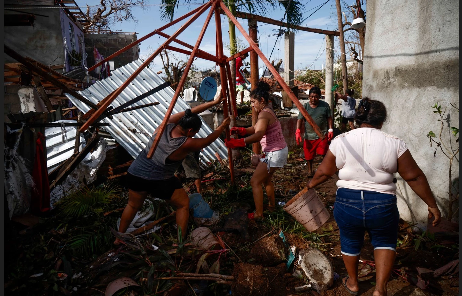 Vast destruction, 39 dead in Mexico after Acapulco hurricane