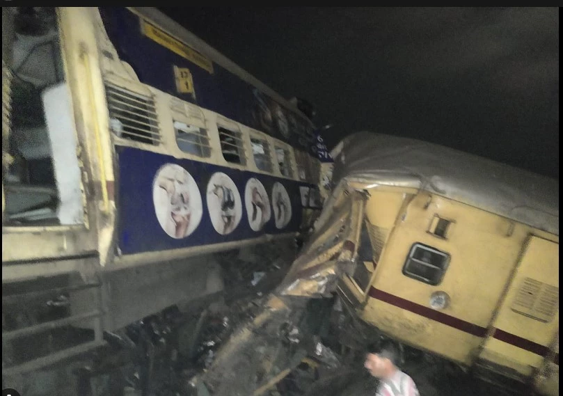 13 dead in trains collision in India