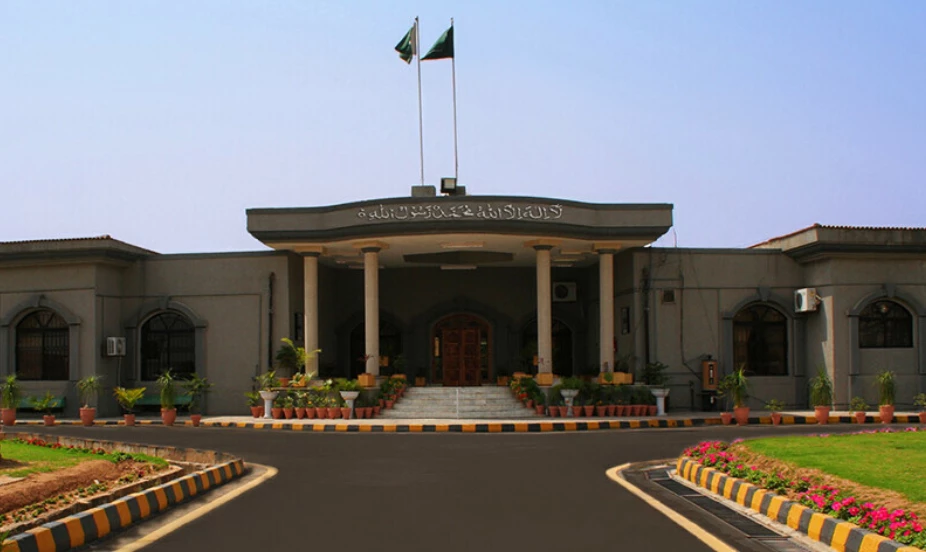 IHC gives one-month time to federal govt to submit reply in Najam, Bushra Bibi audio leaks case