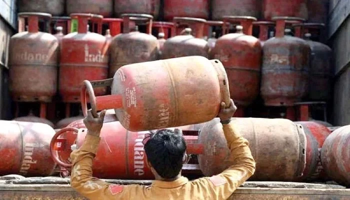 OGRA announces reduction in LPG prices for Nov to ease domestic users