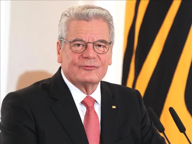 German president asks forgiveness for colonial crimes in Tanzania