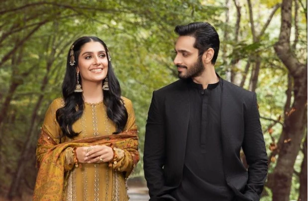 Ayeza Khan, Wahaj Ali radiate passionate vibes while posing at breathtaking locations