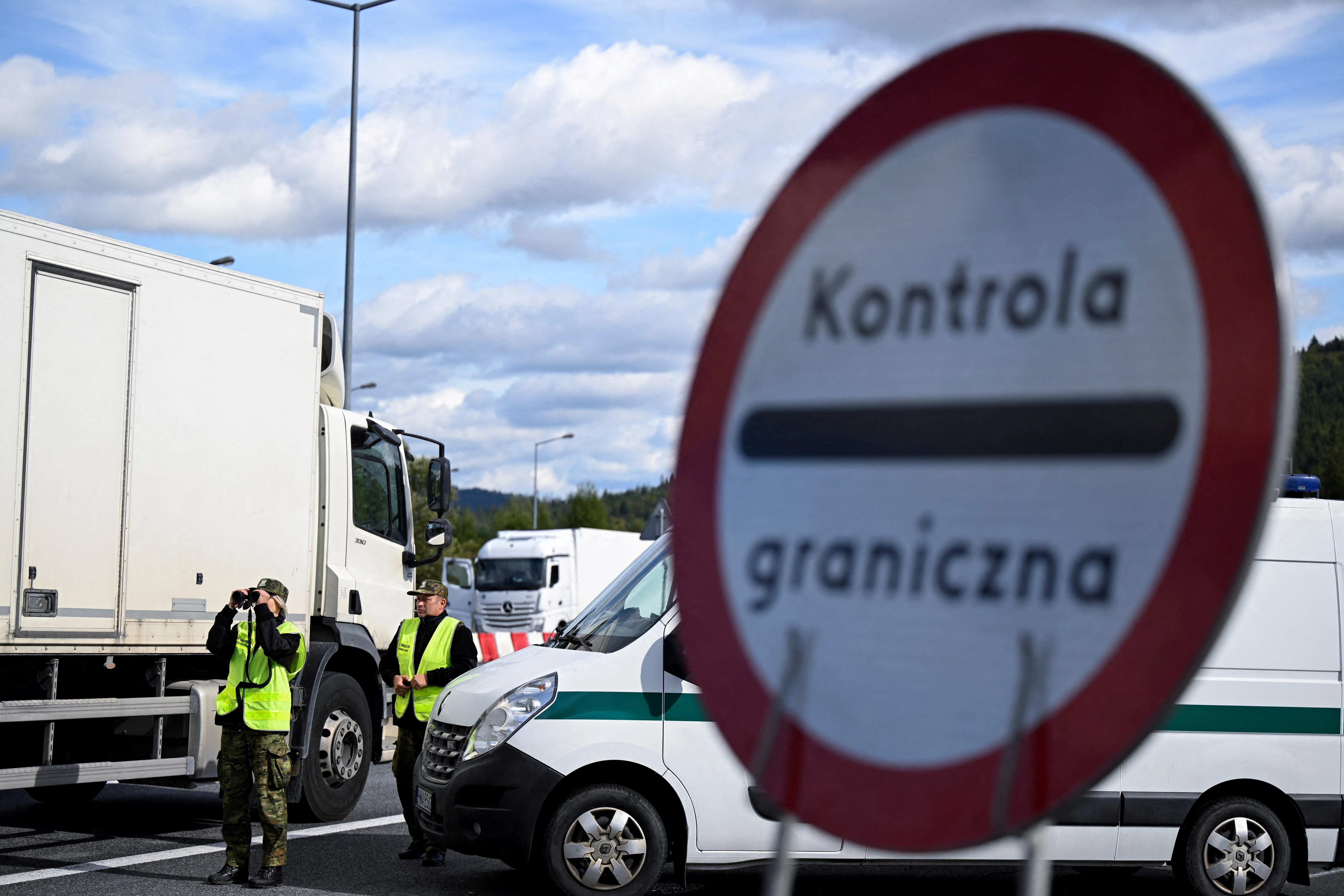 Poland extends Slovak border checks to curb migration