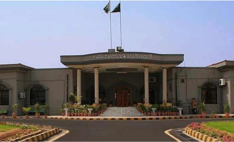 IHC to hear Imran Khan’s petitions for bail restoration in NAB cases on Nov 7