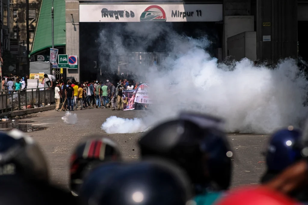 Bangladesh garment workers clash with police as factories reopen