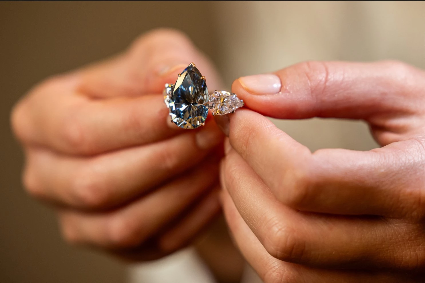 Bleu Royal diamond set to dazzle in Geneva jewels sale