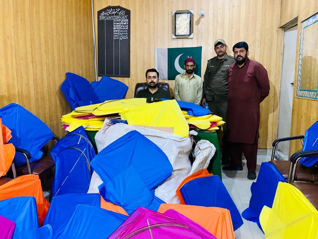 Lahore Police seize 2000 kites, arrest suppliers