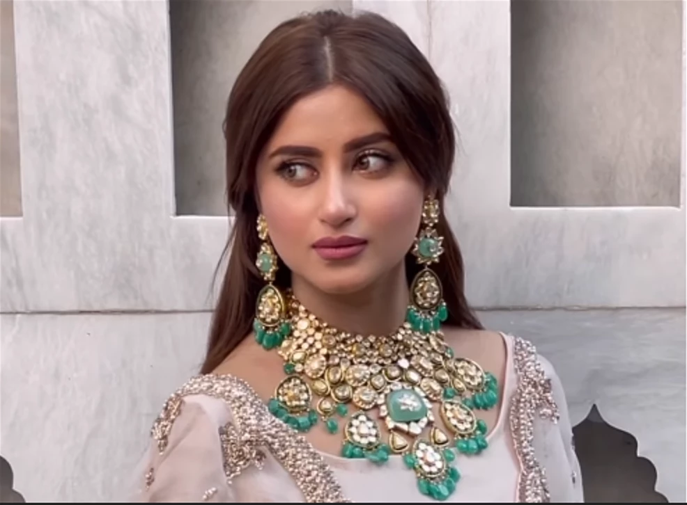 Sajal Aly armed with remarkable jewels flaunts marvellous attire