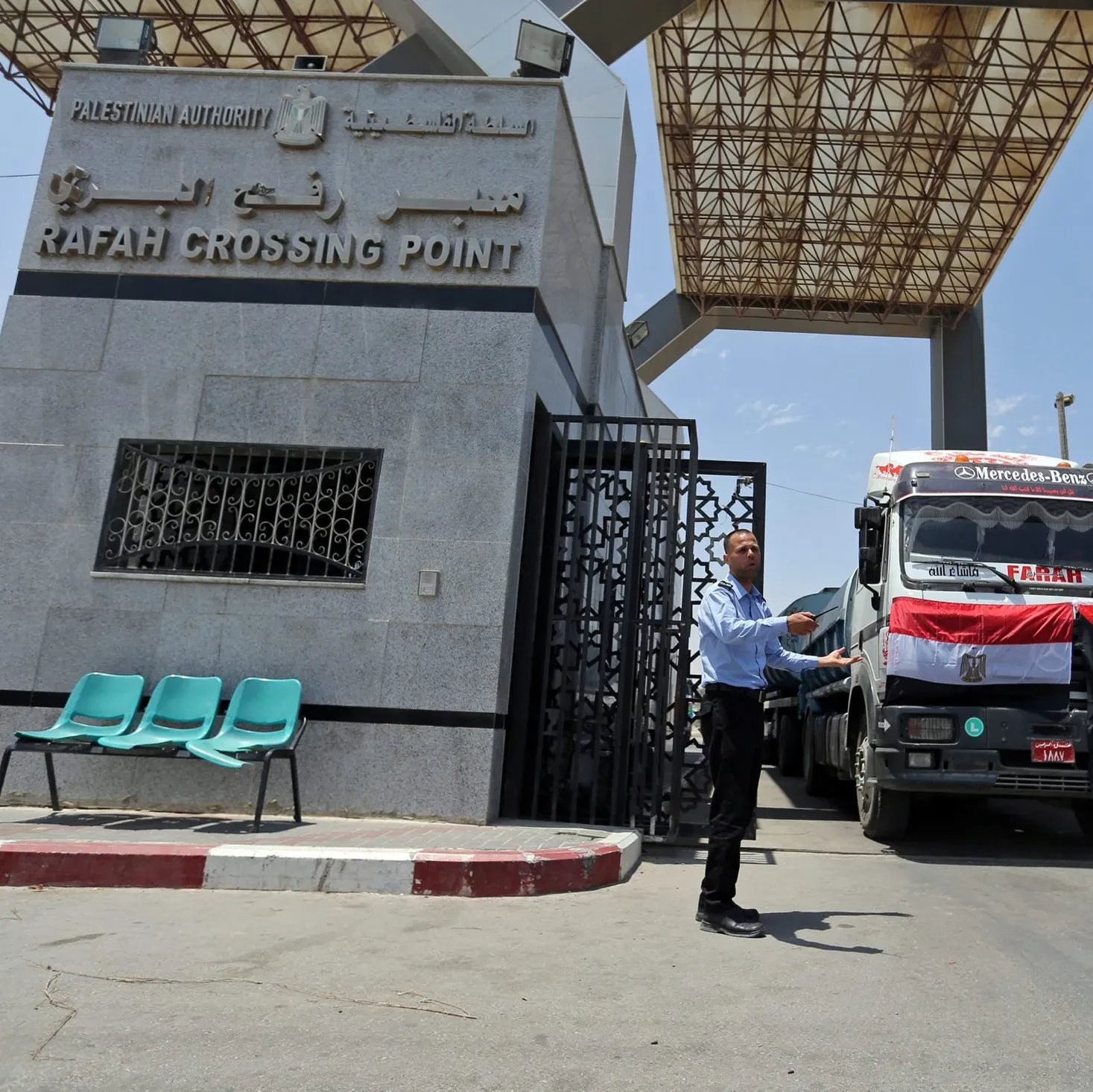 Gaza-Egypt border crossing reopened for foreigner evacuations: Hamas