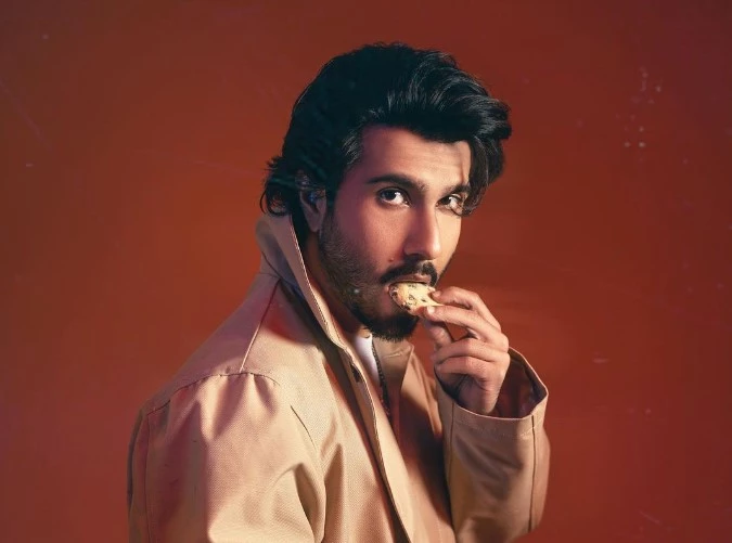 ‘King is Back’ fans excited over Feroze Khan’s comeback on screen