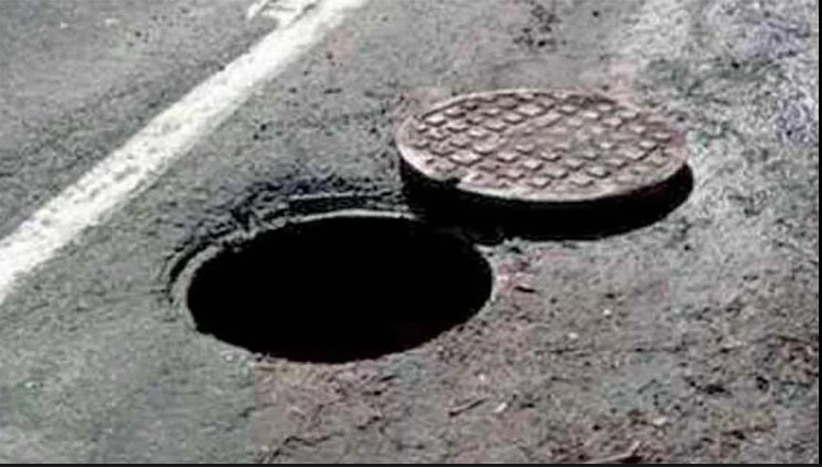 Man dies while saving nephew who fell in Karachi manhole