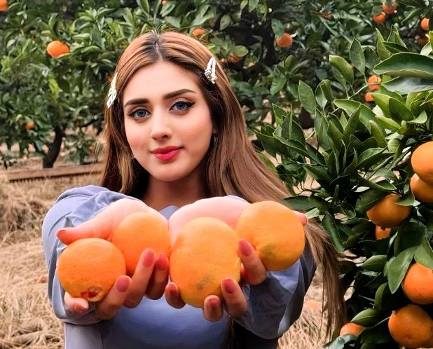 Jannat Mirza serves winter vibes with zesty twist of oranges