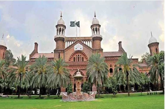 LHC orders two-day work from home to deal with smog