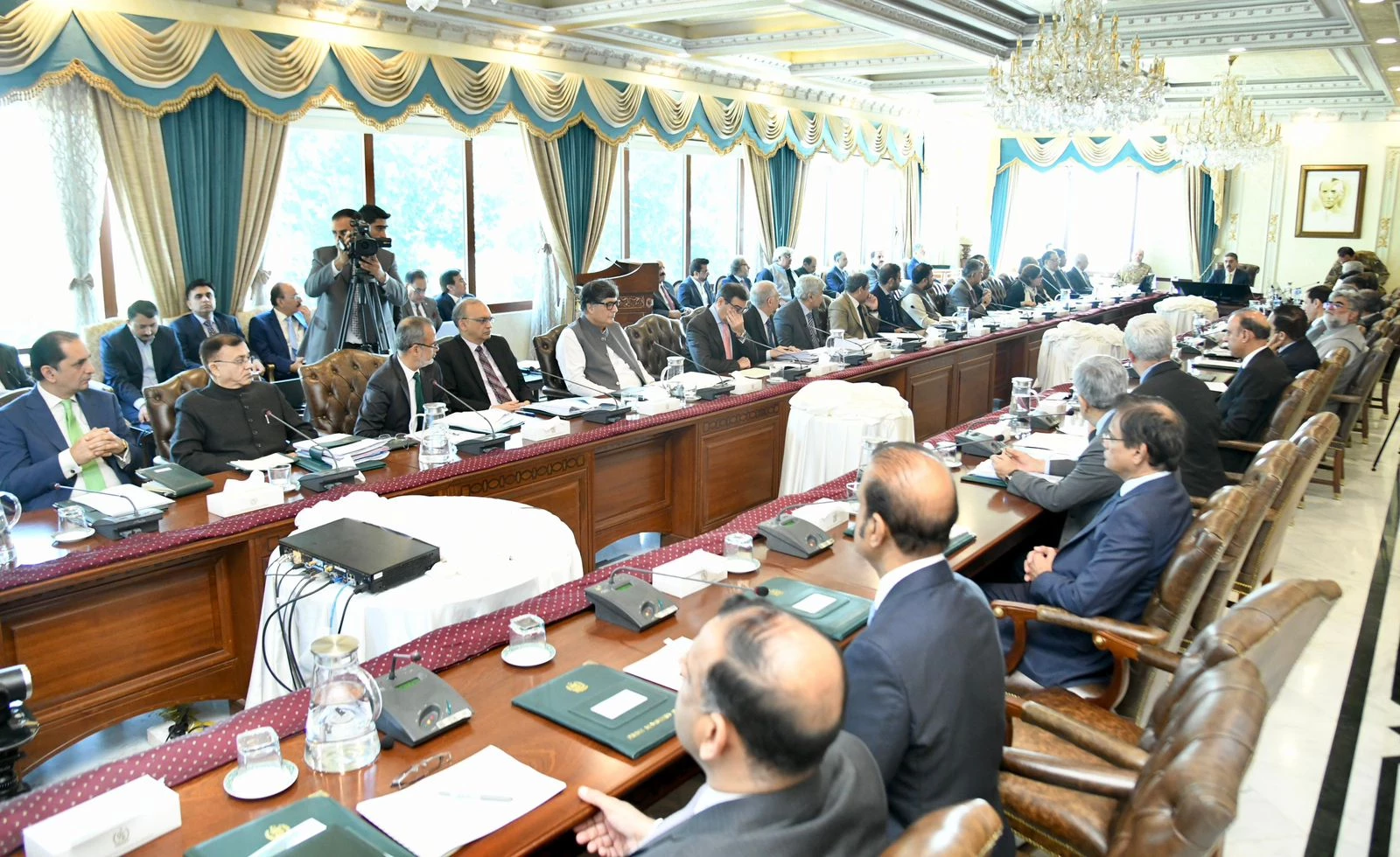 Caretaker PM directs all stakeholders to vigorously pursue SIFC’s initiatives