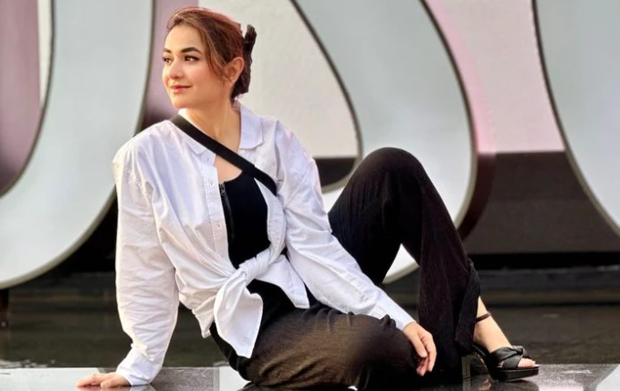 Yumna Zaidi inspires by mother’s photography skills