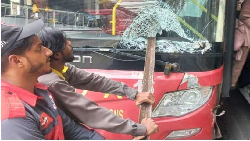 Lahore Metro bus crashes into parking bay