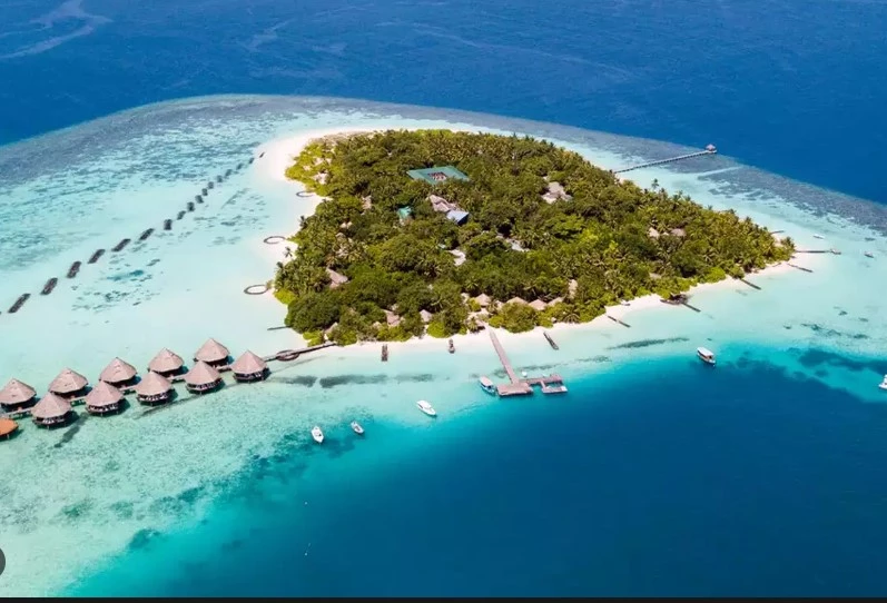 Maldives to battle rising seas by building fortress islands