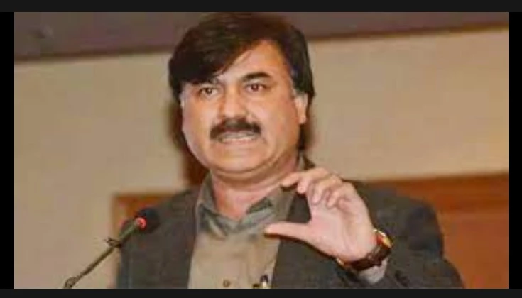 PTI leader Shaukat Yousafzai barred from leaving for Umrah at Peshawar airport