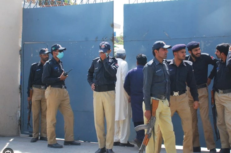 Defaulters thrash Wapda recovery officer in Hafizabad