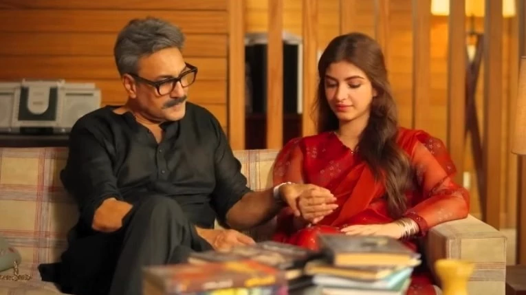 'Flirty' Adnan Siddiqui to cast a spell on attractive girls