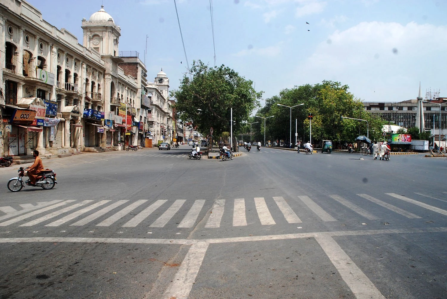 Mall Road Lahore will be closed to all traffic on Sunday  