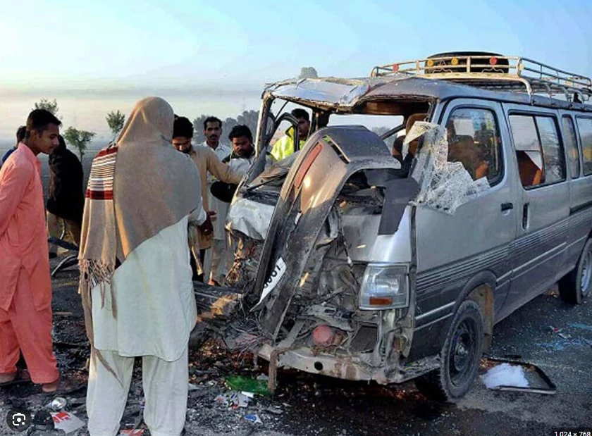 Three killed as two coaches collide in Khairpur