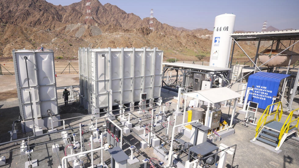 UAE to pump CO2 into rock as carbon capture debate rages