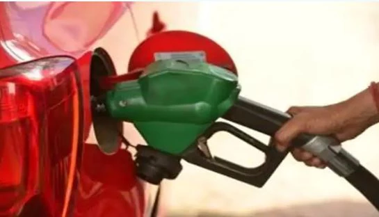 Petrol price to remain unchanged; Diesel cost cut by Rs7 per litre 