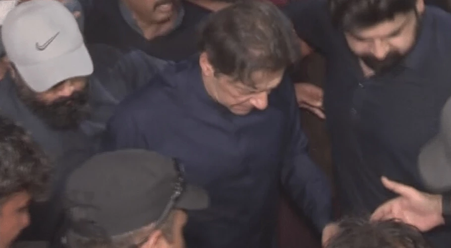 Shaukat Khanum Hospital's doctor conducts checkup on Imran Khan in Jail