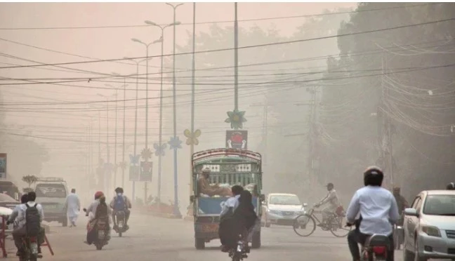 Smog-hit Lahore breathes a sigh of relief after light rain