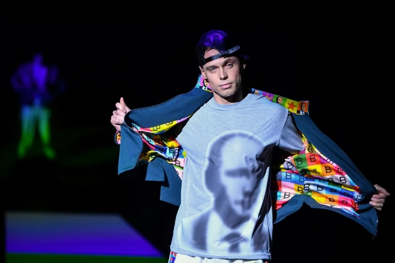 Russia's Putin honoured in Andy Warhol-inspired fashion show