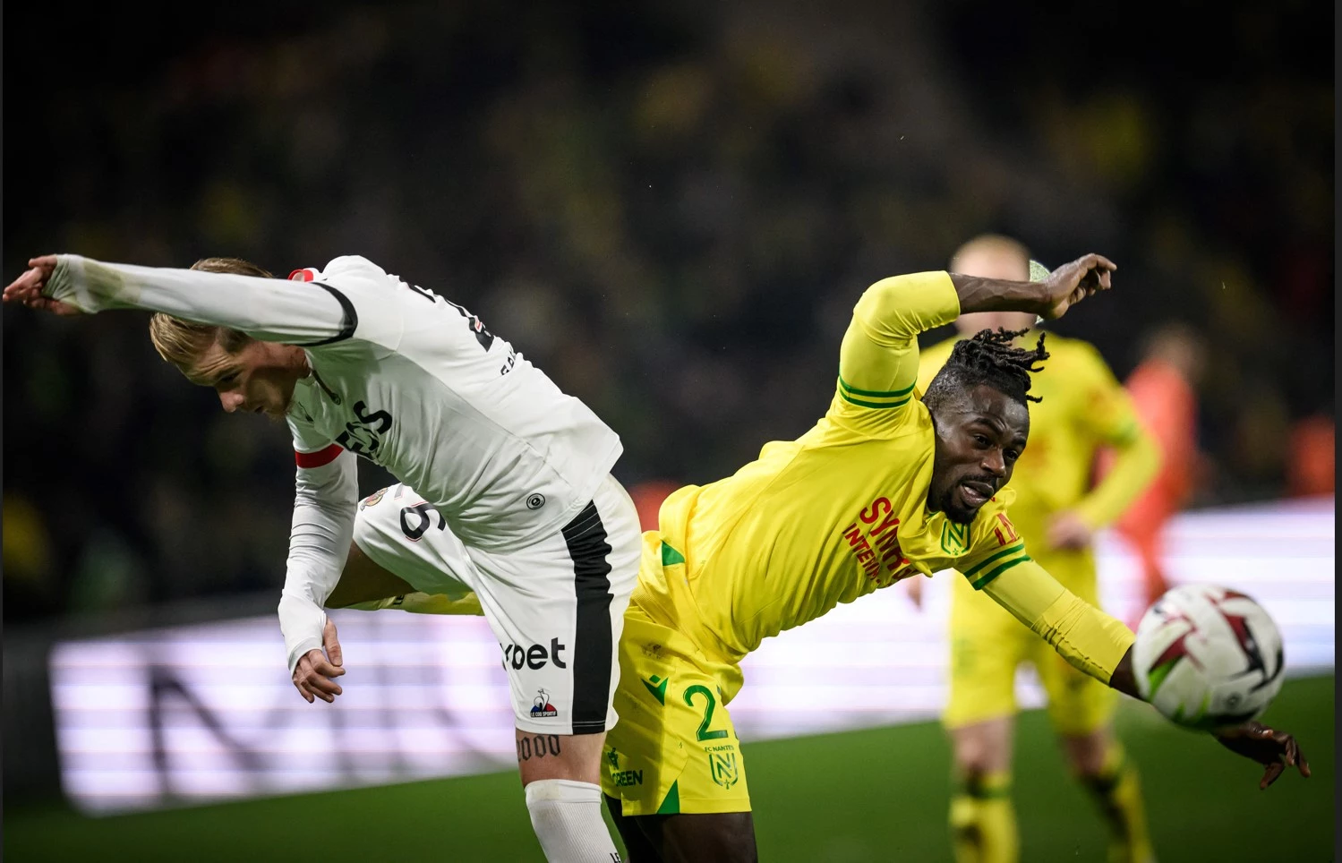 Nice lose unbeaten record as Lens inflict more pain on Lyon