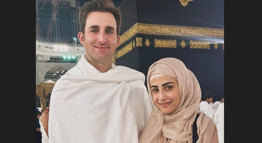 Ushna Shah prays for Palestinians at Makkah