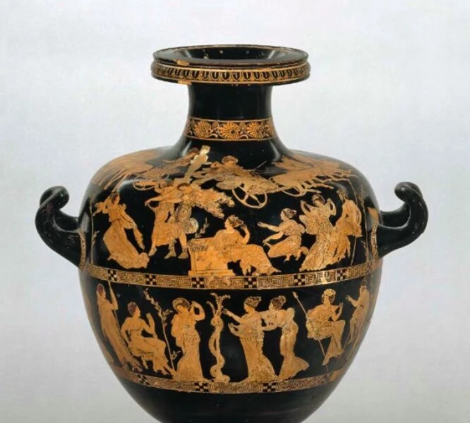 Greece showcases British Museum vase in rare loan