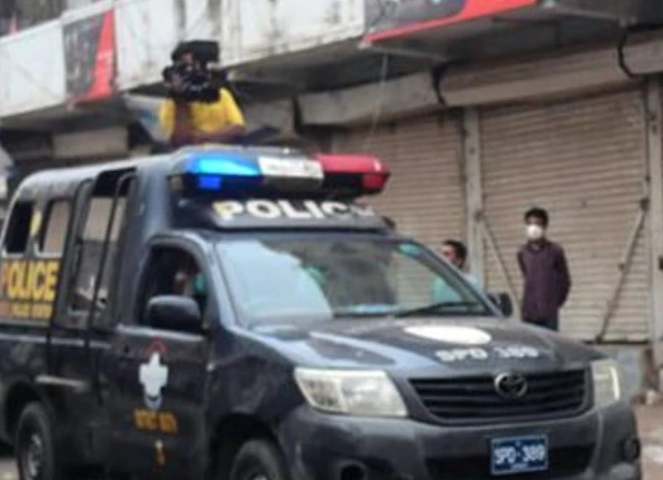 Policeman embraces martyrdom in Kandkot shootout