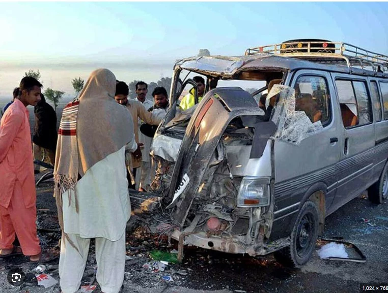 Two killed in road mishap near Bhakkar