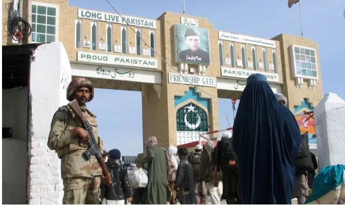 'Welcome' sign prompts closure of Afghan-Pakistan crossing