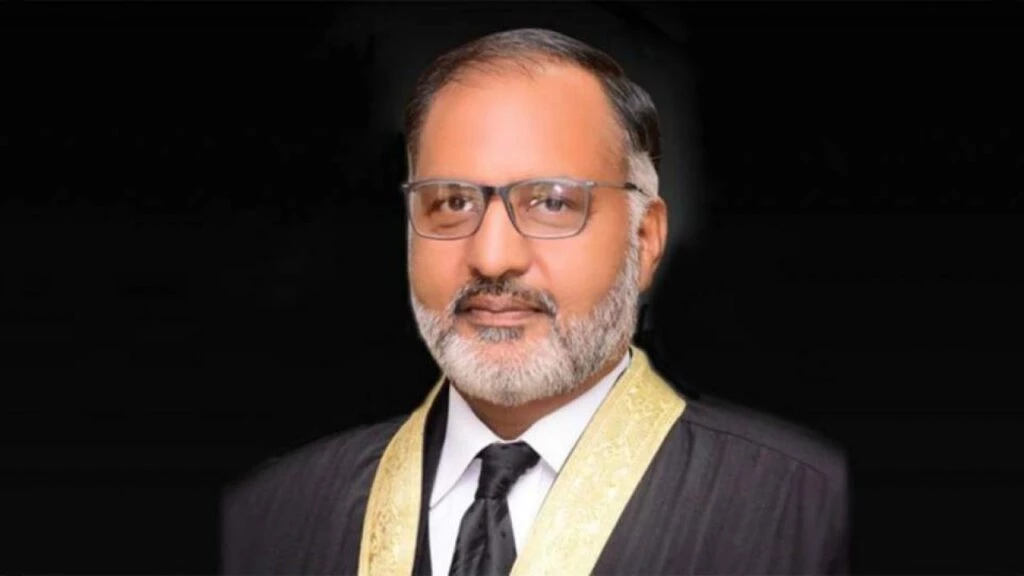 SC fixes petition of ex-IHC judge Shaukat Aziz against removal for hearing on Dec 14