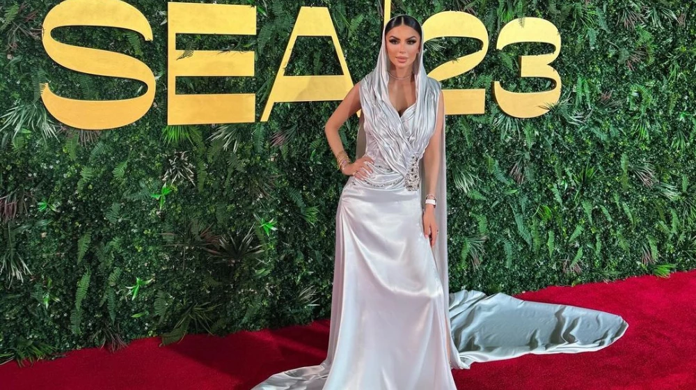 Faryal responds to backlash over outfit choice after Umrah