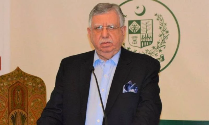 Shaukat Tarin quits PTI, resigns from senate